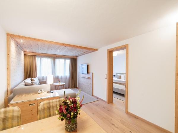 Gstaaderhof - Active & Relax Hotel : photo 1 de la chambre suite junior alpine