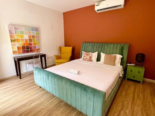 DARÏ : photo 3 de la chambre chambre double - vue sur piscine