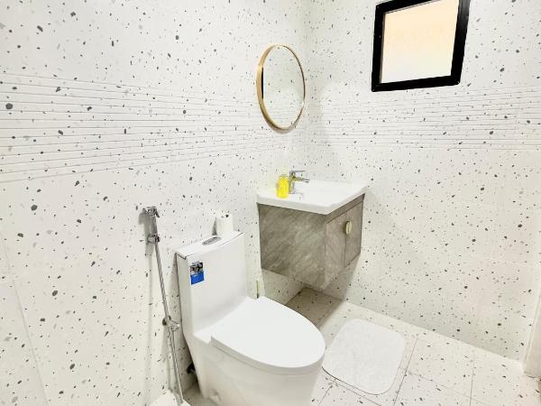 DARÏ : photo 6 de la chambre chambre double - vue sur piscine