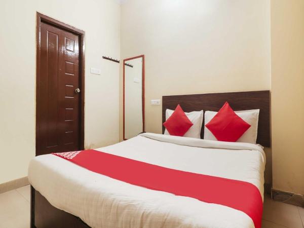 Hotel O Flagship 73783 Sai Pariwar Near Snow World : photo 4 de la chambre chambre triple classique