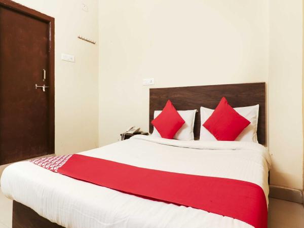 Hotel O Flagship 73783 Sai Pariwar Near Snow World : photo 6 de la chambre chambre triple classique