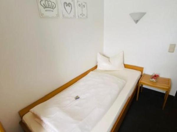 Hotel Christina : photo 2 de la chambre petite chambre simple