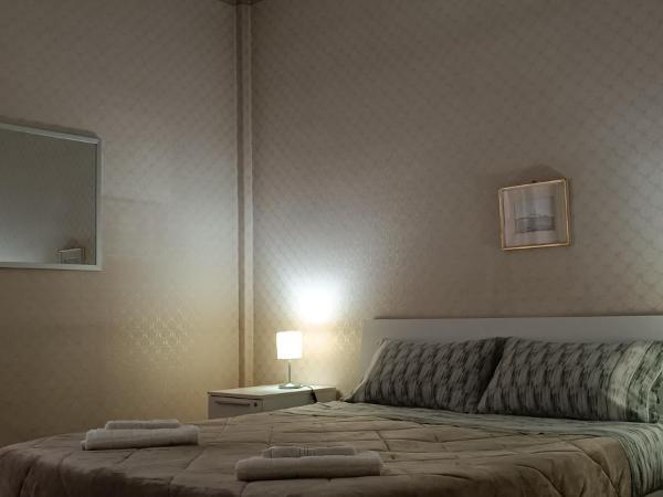 Affittacamere Pratello 97 : photo 4 de la chambre chambre triple confort avec douche