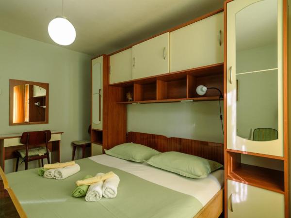 Rooms Mirjana : photo 2 de la chambre chambre double - 1er Étage