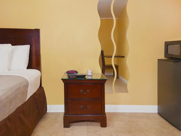 El Patio Inn - Near Universal Studios Hollywood : photo 3 de la chambre chambre standard lit queen-size