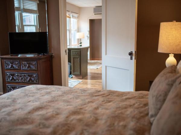 Fountainview Inn : photo 6 de la chambre suite deluxe avec lit king-size