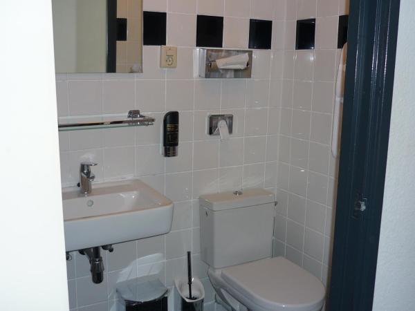 Hotel Beez : photo 1 de la chambre chambre double