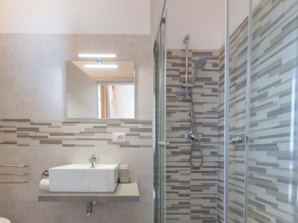 Hotel Ribot : photo 5 de la chambre chambre triple