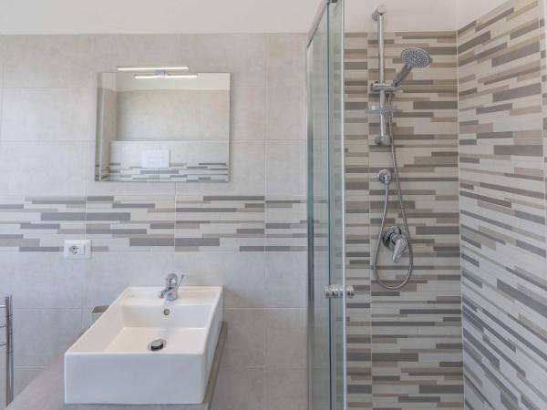 Hotel Ribot : photo 5 de la chambre chambre quadruple