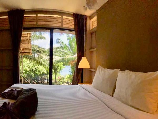 HIP Seaview Resort @ Phi Phi : photo 8 de la chambre bungalow - vue sur mer à l’ouest