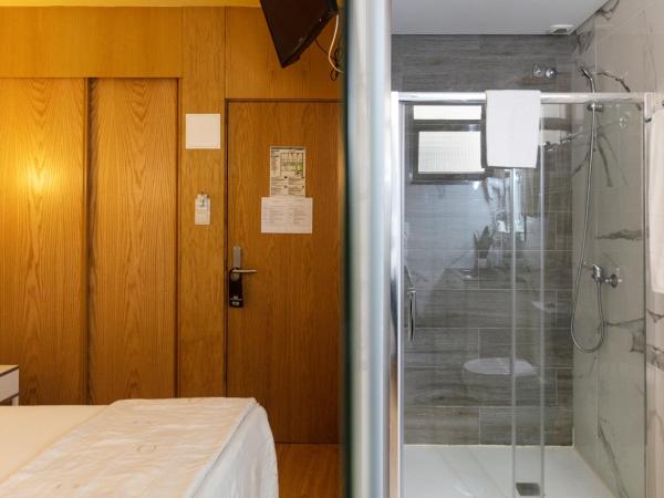 Hotel Universal : photo 1 de la chambre petite chambre simple