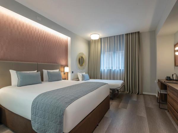 Riu Plaza The Gresham Dublin : photo 3 de la chambre hébergement familial de luxe lit king-size
