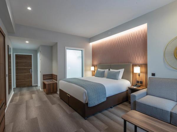 Riu Plaza The Gresham Dublin : photo 4 de la chambre hébergement familial de luxe lit king-size