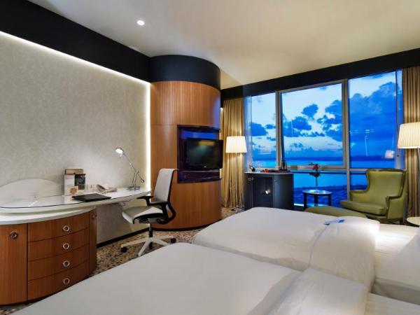 DoubleTree By Hilton Istanbul - Moda : photo 2 de la chambre chambre deluxe lits jumeaux premium - vue sur mer
