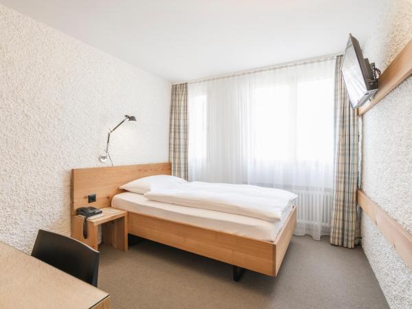 Hauser Hotel St. Moritz : photo 1 de la chambre chambre simple confort