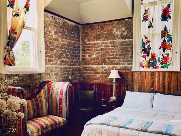 Inn at the Old Jail : photo 2 de la chambre suite lit queen-size deluxe