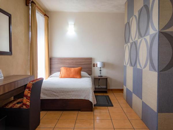 Hotel Estefania : photo 9 de la chambre chambre lits jumeaux