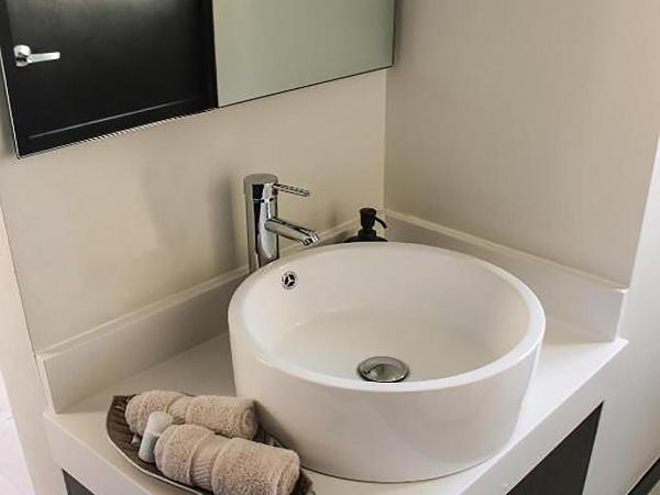 Laviu B&B Luxe Suites : photo 7 de la chambre paricutin (deluxe double)