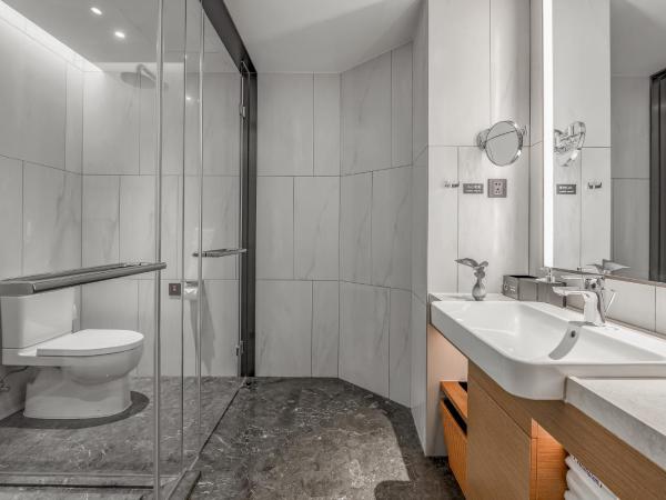 Hampton by Hilton Dongguan Central Plaza : photo 3 de la chambre chambre double standard avec salle de bains commune