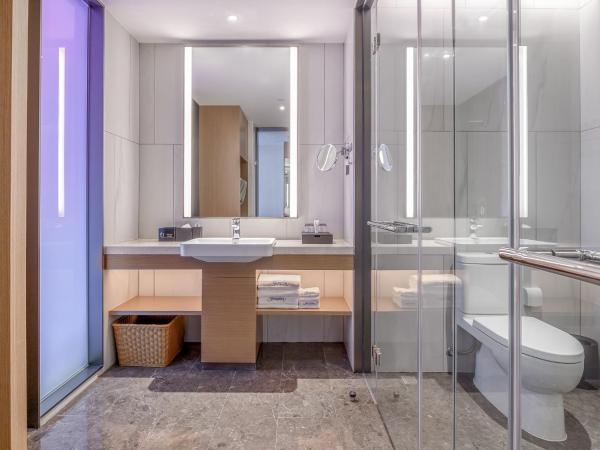 Hampton by Hilton Dongguan Central Plaza : photo 4 de la chambre chambre lit queen-size deluxe