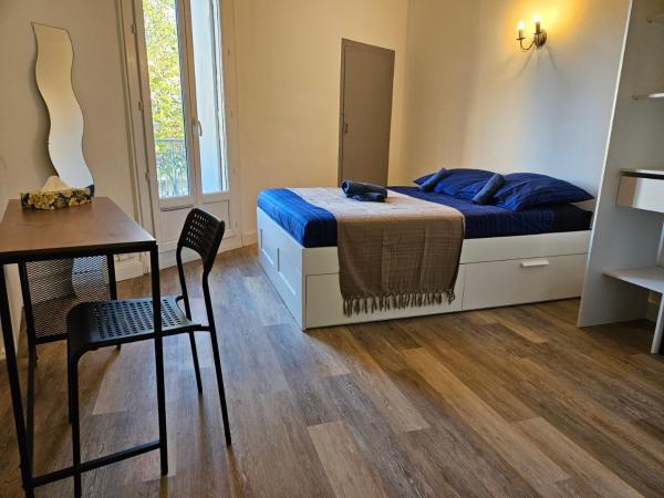 LE VAUBAN Palais des congrés , Centre ville & Gare BÉZIERS : photo 2 de la chambre grande chambre double