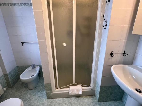 B&B Casale Virgili : photo 2 de la chambre chambre double