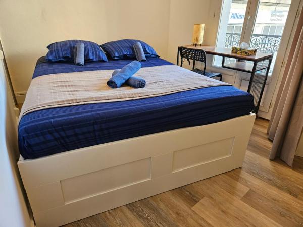 LE VAUBAN Palais des congrés , Centre ville & Gare BÉZIERS : photo 1 de la chambre chambre double