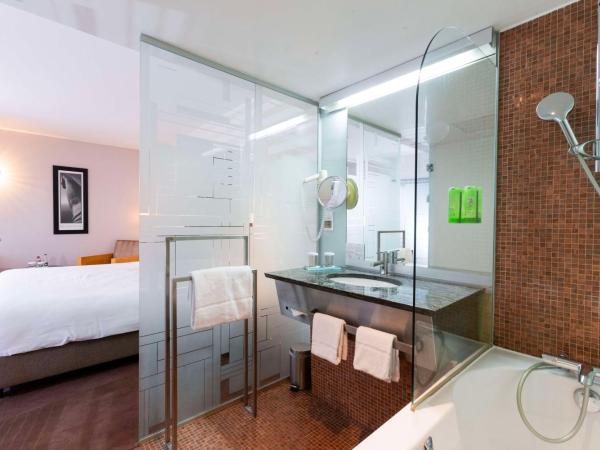 Hotel Lille Euralille - Hilton Affiliate Hotel : photo 5 de la chambre chambre lit king-size