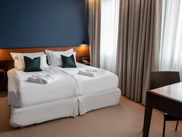 Hotel Holt - The Art Hotel : photo 9 de la chambre suite