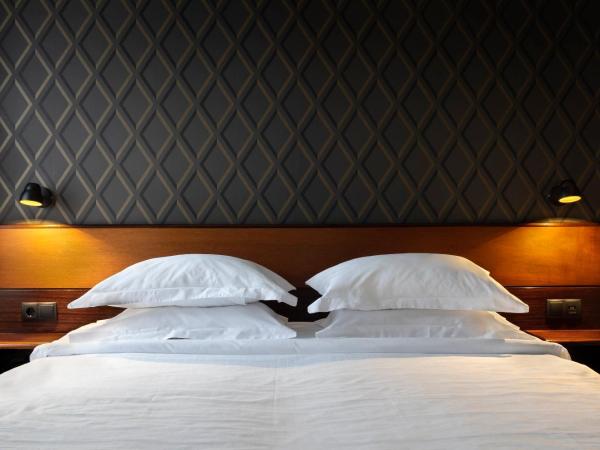 Hotel Holt - The Art Hotel : photo 5 de la chambre suite junior avec balcon