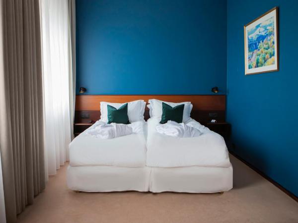 Hotel Holt - The Art Hotel : photo 1 de la chambre suite junior