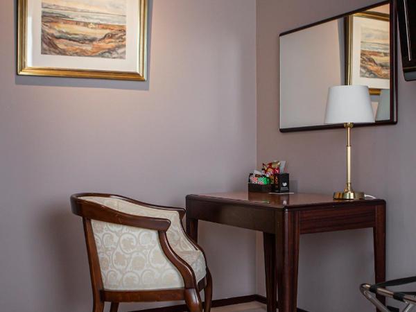 Hotel Holt - The Art Hotel : photo 6 de la chambre suite junior