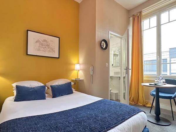 Hôtel Coeur De Loire : photo 10 de la chambre chambre double - vue sur rue