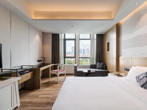 Paco Hotel Shuiyin Road Guangzhou-Free Shuttle Bus For Canton Fair : photo 1 de la chambre chambre lit king-size deluxe