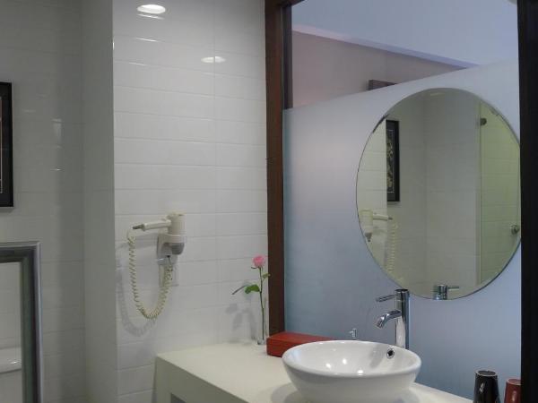 SSAW Boutique Hotel Hangzhou Yilian : photo 3 de la chambre chambre double affaires avec vue sur le jardin