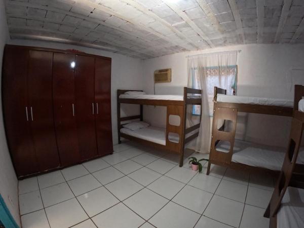 Raizes Surf and Bar Hostel : photo 2 de la chambre lit dans dortoir mixte de 6 lits