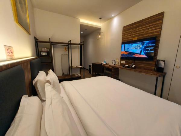 Asiatic Hotel : photo 3 de la chambre chambre lit king-size