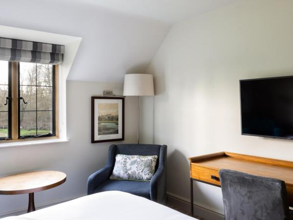 voco Oxford Thames, an IHG Hotel : photo 9 de la chambre chambre lit king-size première - vue sur rivière
