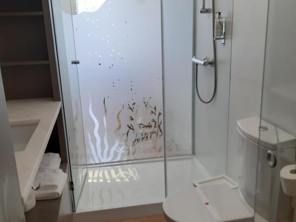 Pensao O Laranjeira : photo 1 de la chambre studio avec balcon