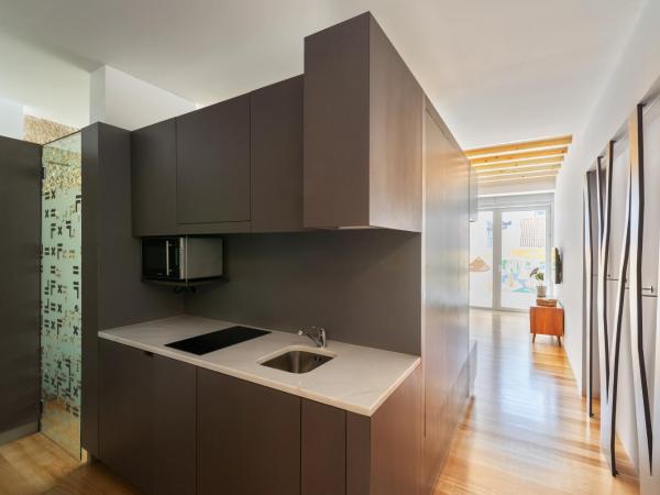 Pensao O Laranjeira : photo 3 de la chambre studio avec terrasse