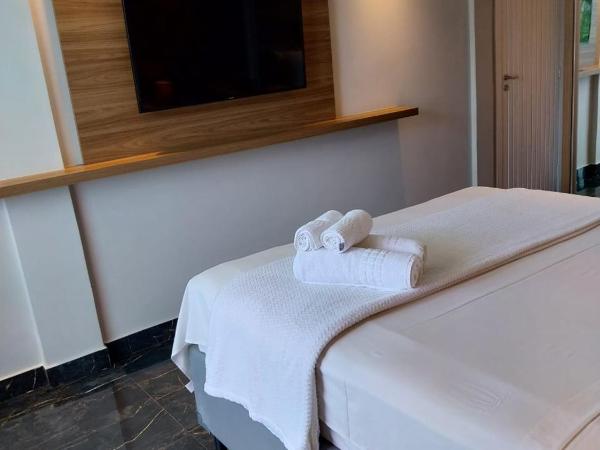 Hotel Pousada Casacolina : photo 2 de la chambre suite deluxe avec baignoire spa