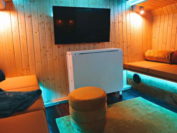 SLEEPBOAT LuxLife Yatch : photo 2 de la chambre mobile home