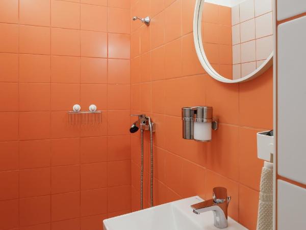 Avenue Hostel : photo 10 de la chambre lit dans dortoir pour femmes de 10 lits avec salle de bains privative
