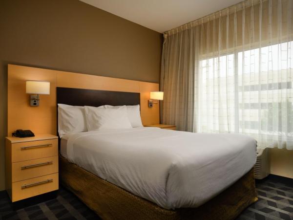 TownePlace Suites by Marriott Houston Westchase : photo 2 de la chambre suite 1 chambre avec lit queen-size et canapé-lit