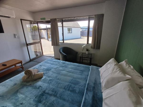 Gothic Heights Motel : photo 2 de la chambre studio lit queen-size