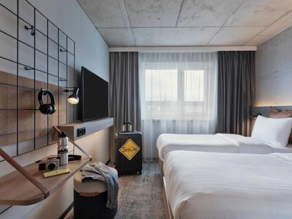 Moxy Hamburg Altona : photo 1 de la chambre chambre lits jumeaux moxy sleeper