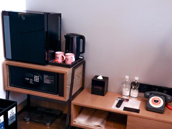 Moxy Shenzhen North Station : photo 6 de la chambre chambre king standard avec vue sur ville