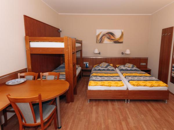 Penzion Fan : photo 4 de la chambre chambre familiale avec salle de bains