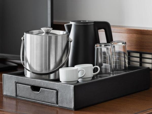 Courtyard by Marriott Munich City East : photo 4 de la chambre chambre qualité 1 lit king-size