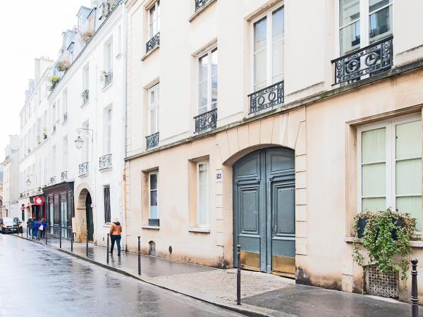 Pavillon Marais : photo 6 de la chambre chambre double avec salle de bains privative